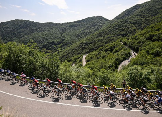 Continental — главный спонсор и официальный поставщик шин велогонки Джиро д’Италия 2024.