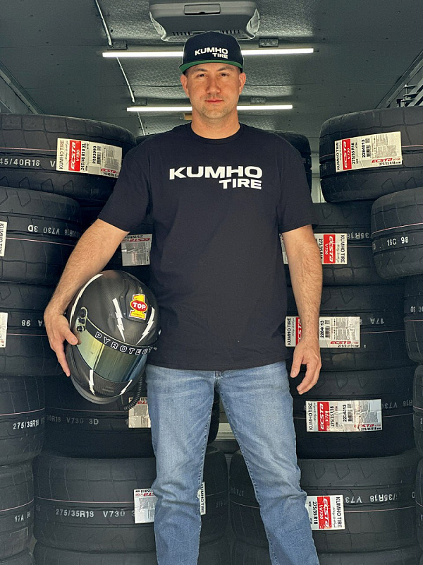Kumho становится поставщиком шин Formula Drift